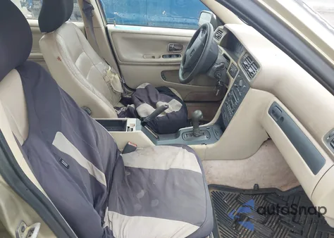 1999 Volvo S70 z USA, uszkodzony, nr VIN YV1LS55A2X1566049